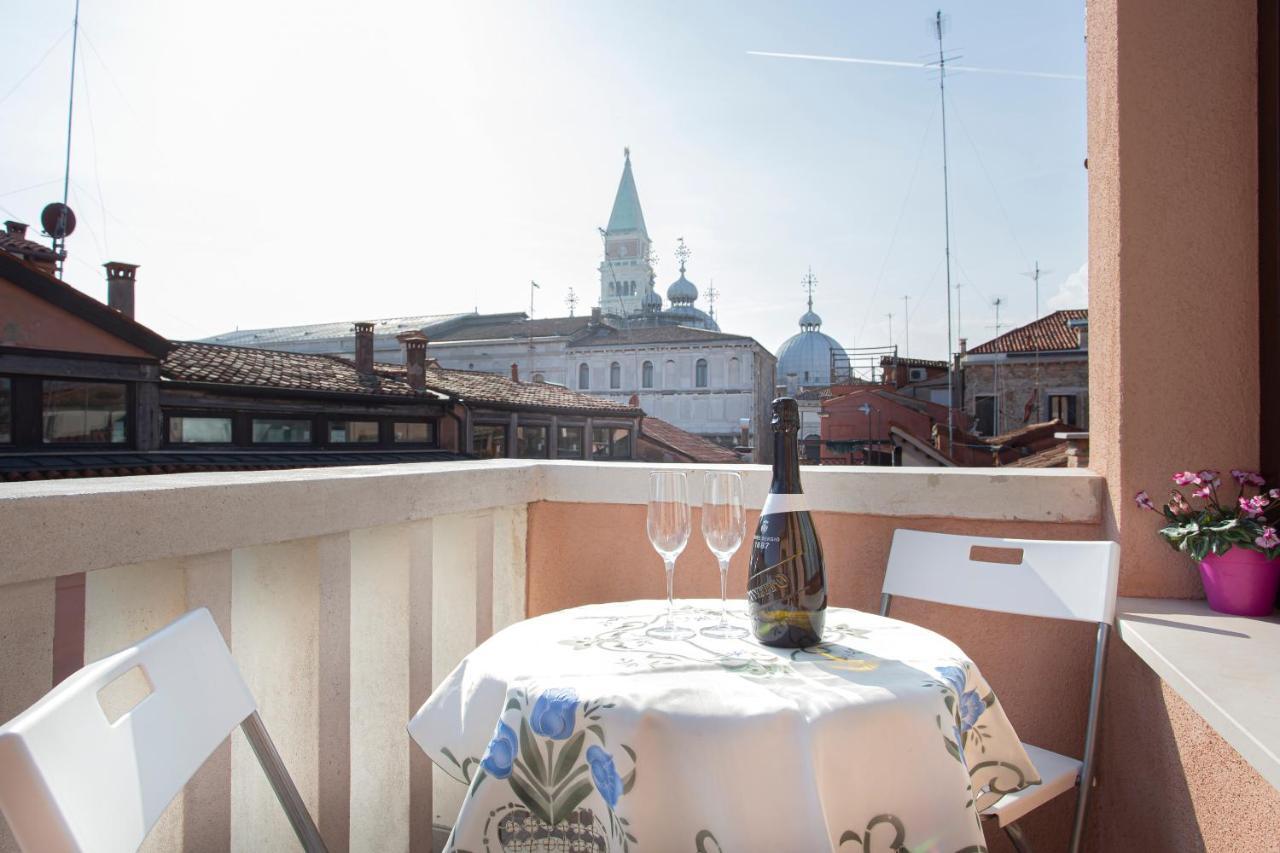 Luxury Terrace View Of San Marco Venedig
